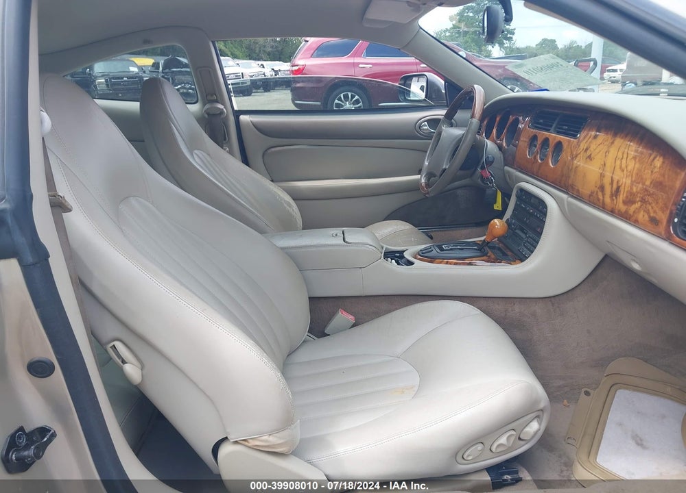 1998 JAGUAR XK8 VIN: SAJGX5241WC018748