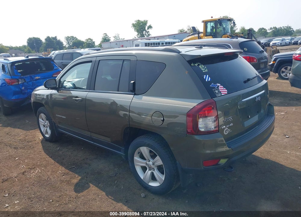 2015 JEEP COMPASS LATITUDE VIN: 1C4NJDEB8FD412818