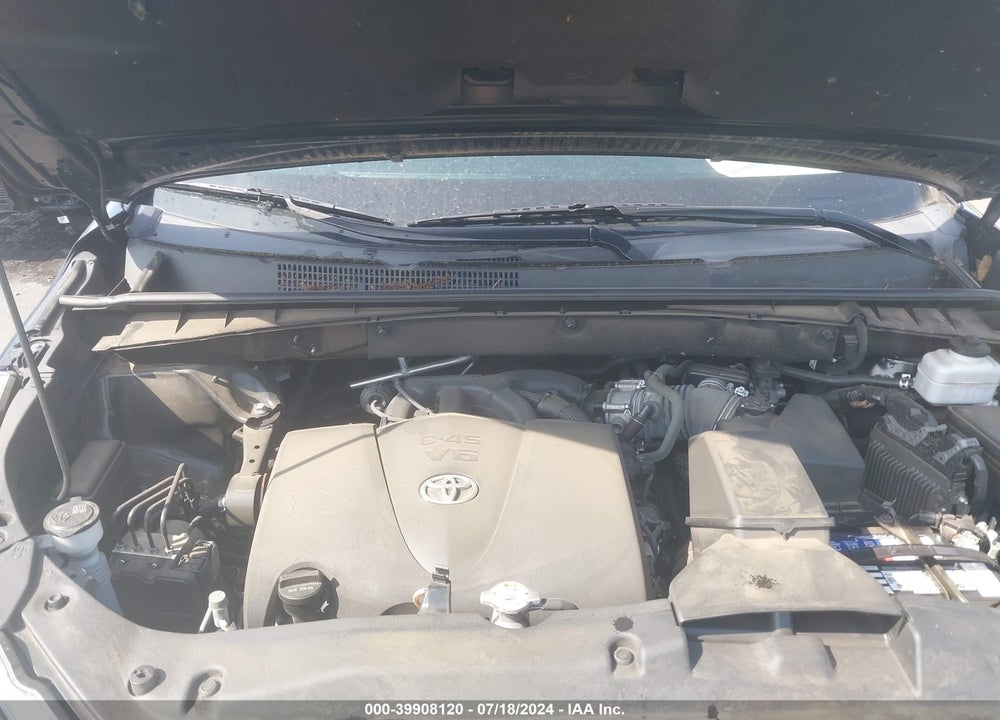 2019 TOYOTA HIGHLANDER XLE VIN: 5TDKZRFH2KS312031