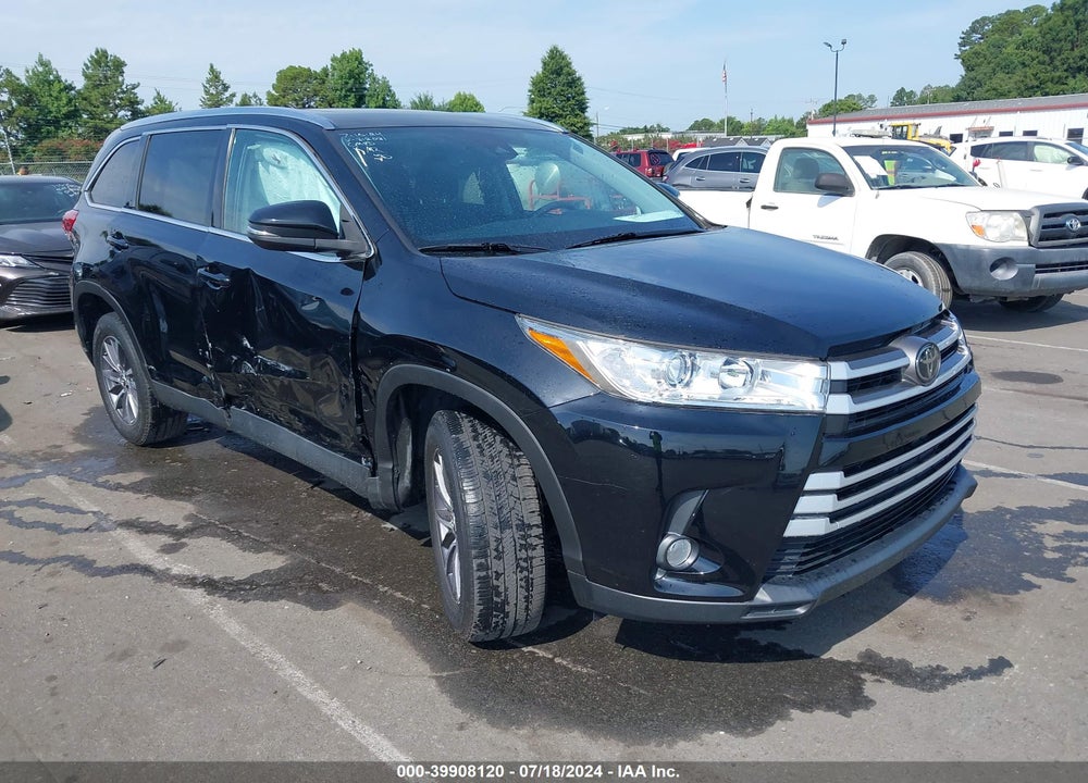2019 TOYOTA HIGHLANDER XLE VIN: 5TDKZRFH2KS312031