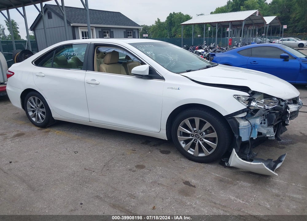 2015 TOYOTA CAMRY HYBRID XLE VIN: 4T1BD1FK7FU173703