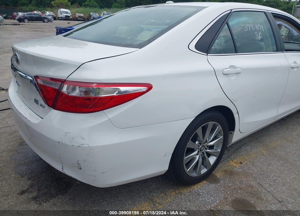 2015 TOYOTA CAMRY HYBRID XLE VIN: 4T1BD1FK7FU173703