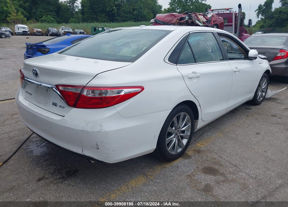 2015 TOYOTA CAMRY HYBRID XLE VIN: 4T1BD1FK7FU173703