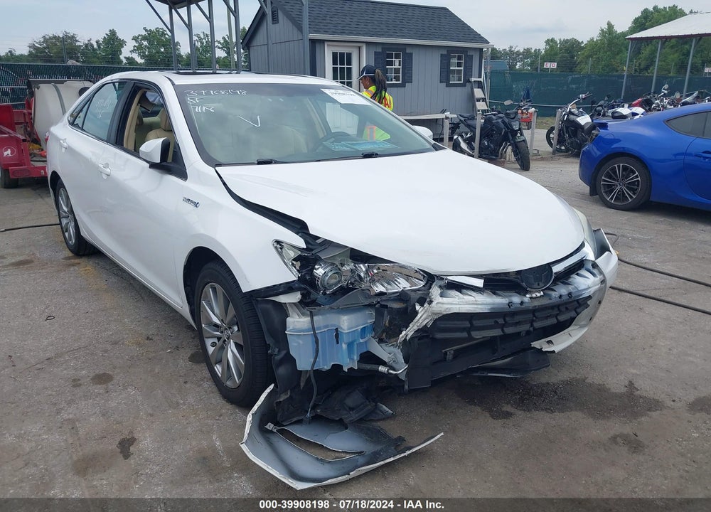 2015 TOYOTA CAMRY HYBRID XLE VIN: 4T1BD1FK7FU173703