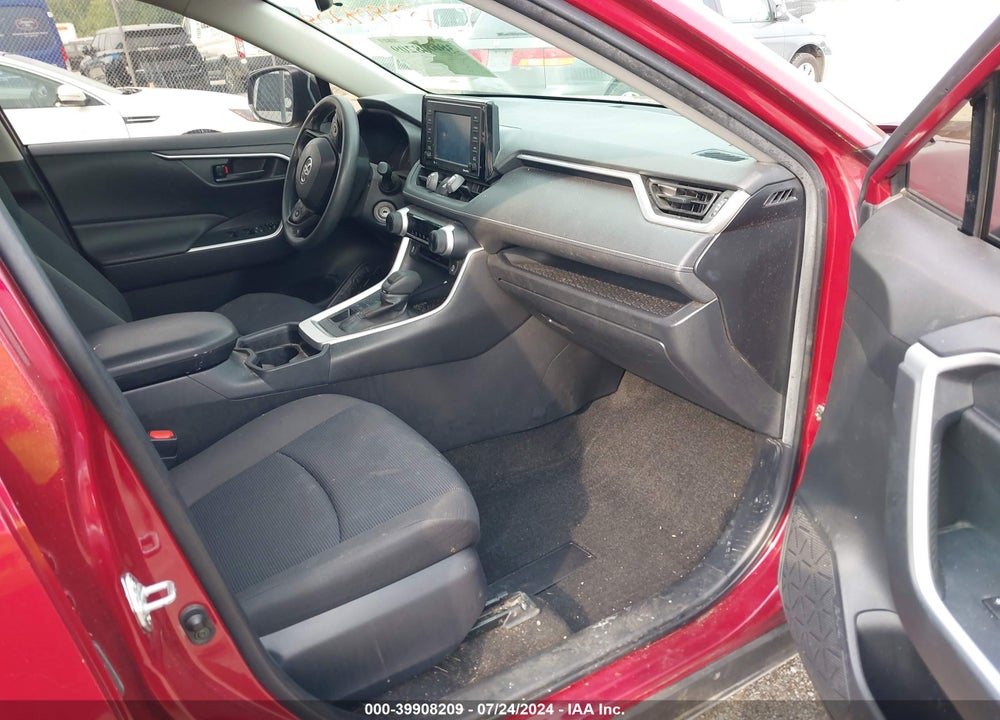 2021 TOYOTA RAV4 LE VIN: JTMF1RFV3MD078169