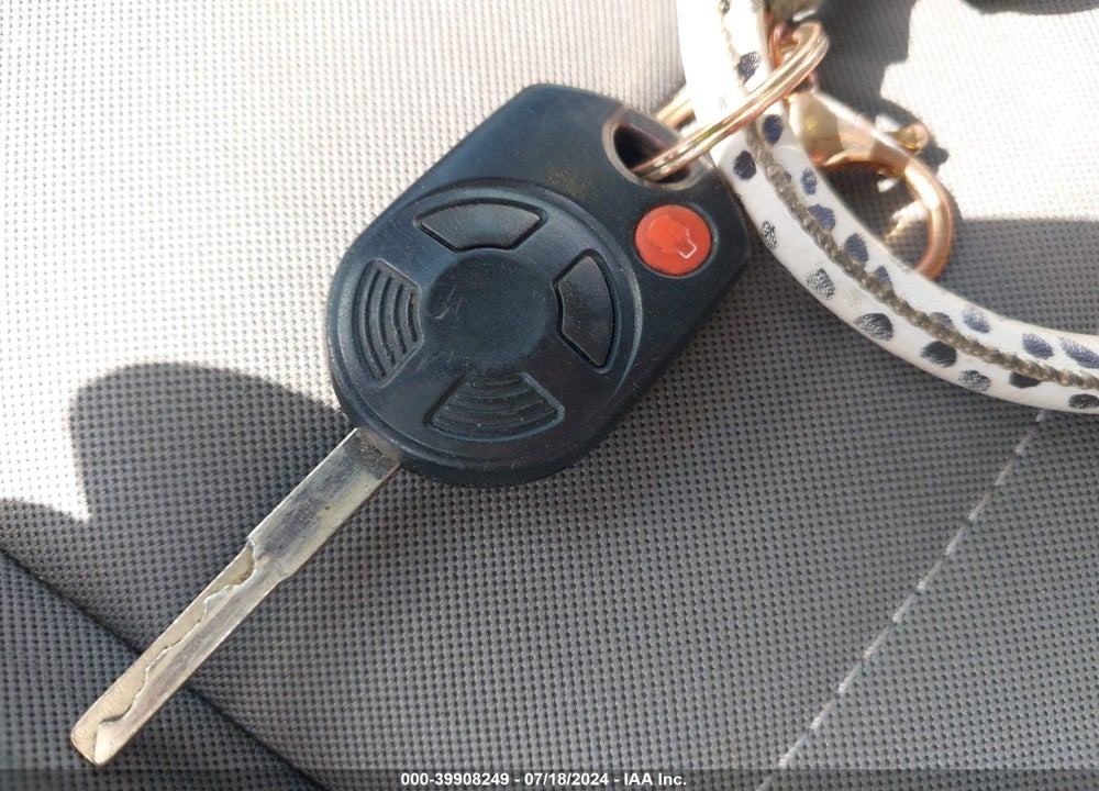 2015 FORD ESCAPE SE VIN: 1FMCU9GX2FUB86176
