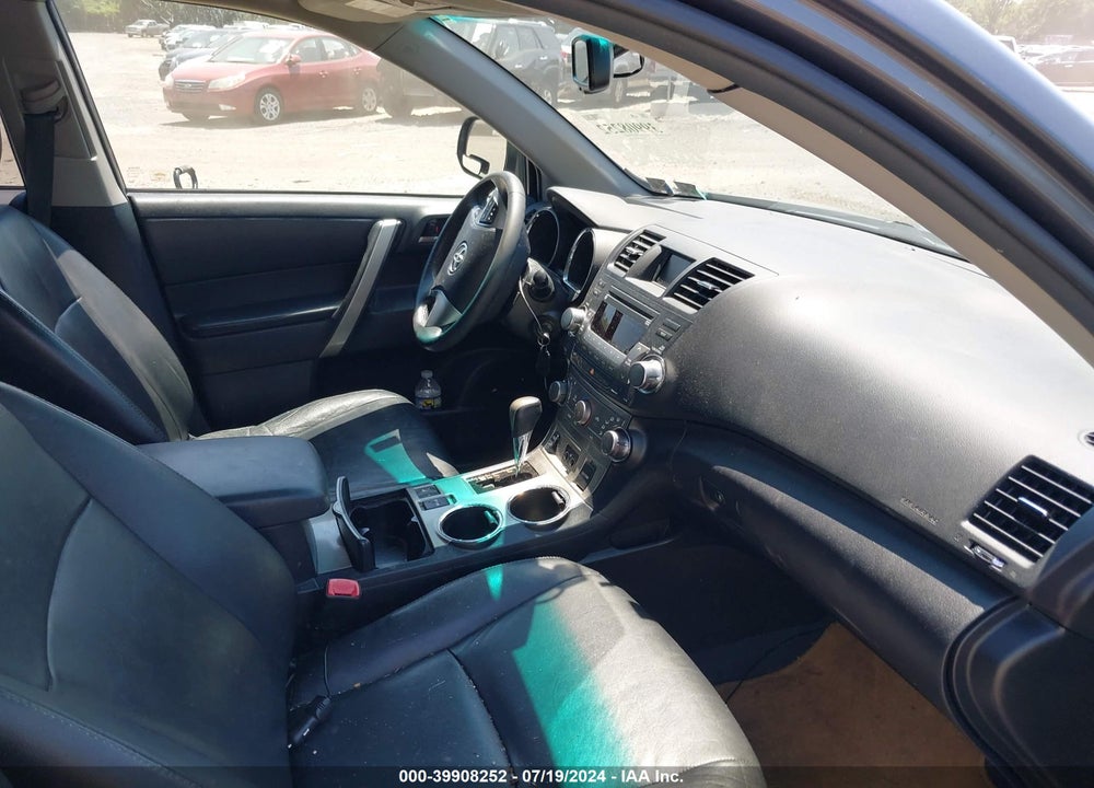 2012 TOYOTA HIGHLANDER SE V6 VIN: 5TDBK3EH5CS172867