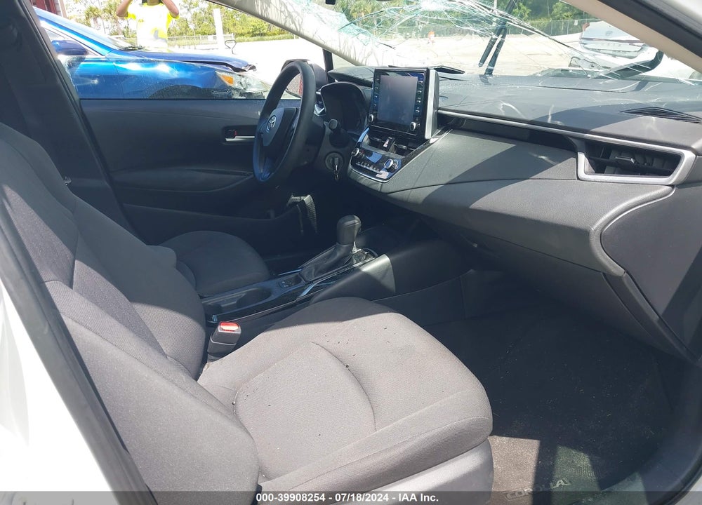 2020 TOYOTA COROLLA LE VIN: 5YFEPRAE0LP068003