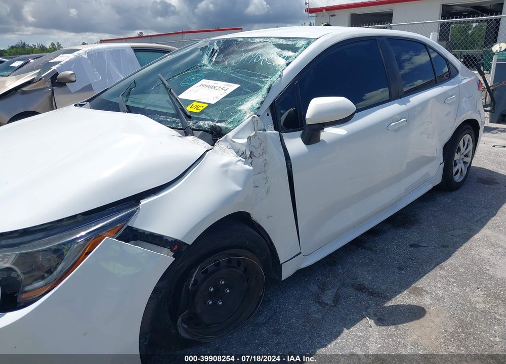 2020 TOYOTA COROLLA LE VIN: 5YFEPRAE0LP068003
