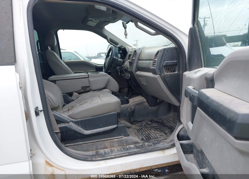 2017 FORD F-250 XL VIN: 1FT7W2B62HEF11136