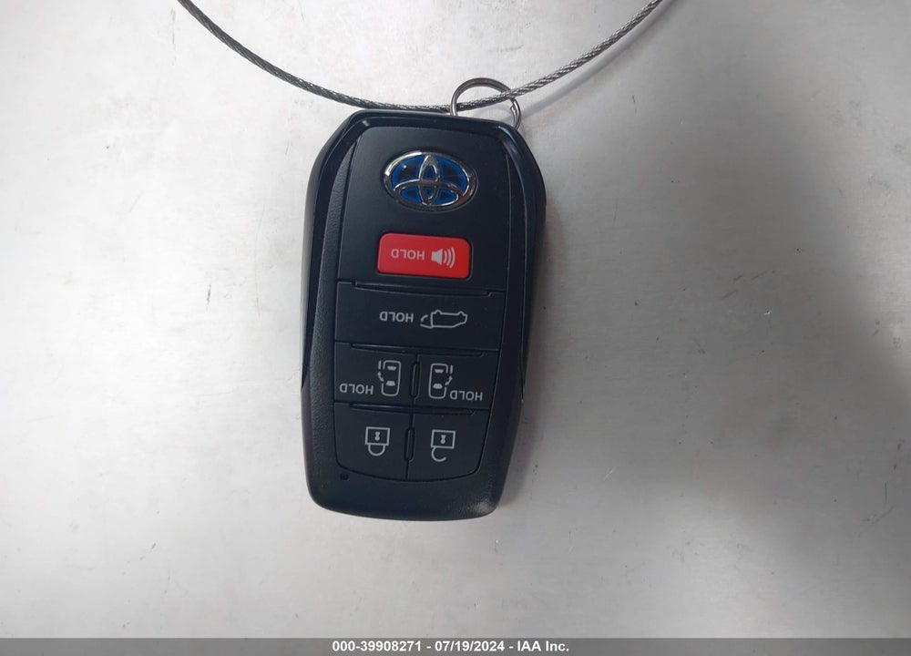 2023 TOYOTA SIENNA XLE VIN: 5TDYRKEC6PS164934