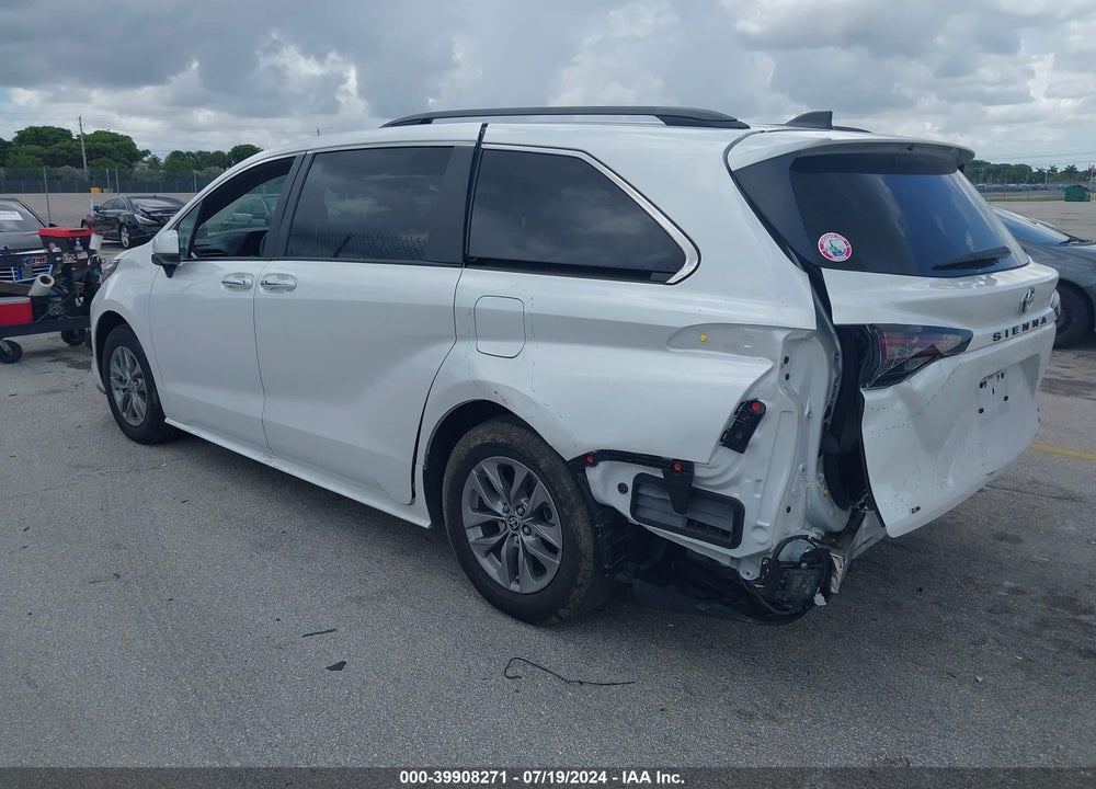 2023 TOYOTA SIENNA XLE VIN: 5TDYRKEC6PS164934