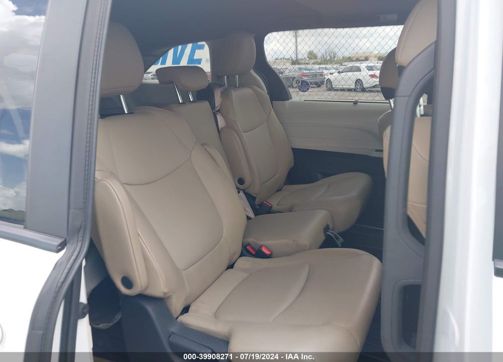 2023 TOYOTA SIENNA XLE VIN: 5TDYRKEC6PS164934