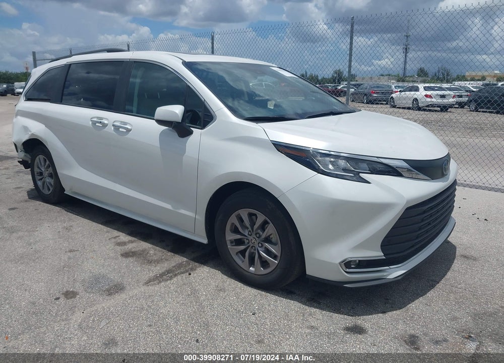 2023 TOYOTA SIENNA XLE VIN: 5TDYRKEC6PS164934