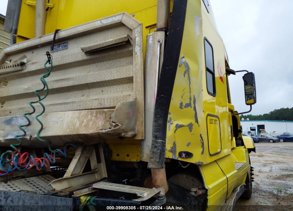 2005 FREIGHTLINER ST120 ST120 VIN: 1FUJBBAV75LN93343