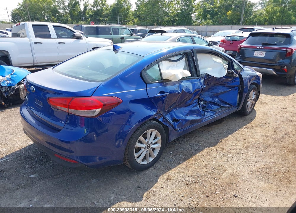 2017 KIA FORTE LX VIN: 3KPFL4A7XHE015645