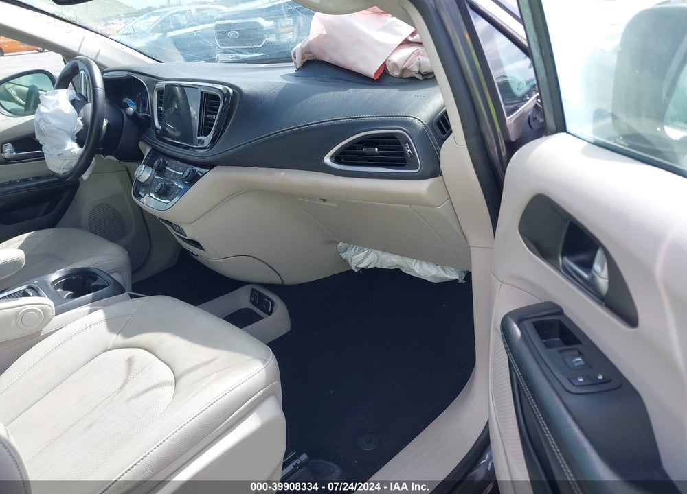 2021 CHRYSLER PACIFICA TOURING L VIN: 2C4RC1BG0MR520435