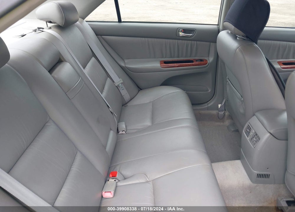 2004 TOYOTA CAMRY XLE VIN: 4T1BE30K34U279645