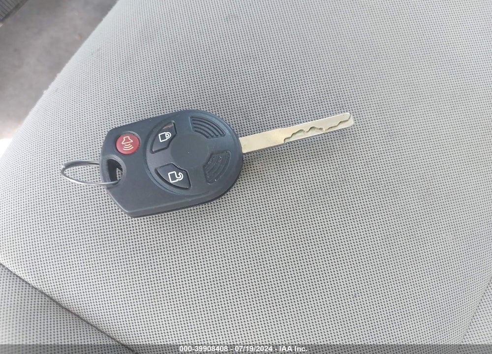 2014 FORD ESCAPE SE VIN: 1FMCU9GX6EUB09891