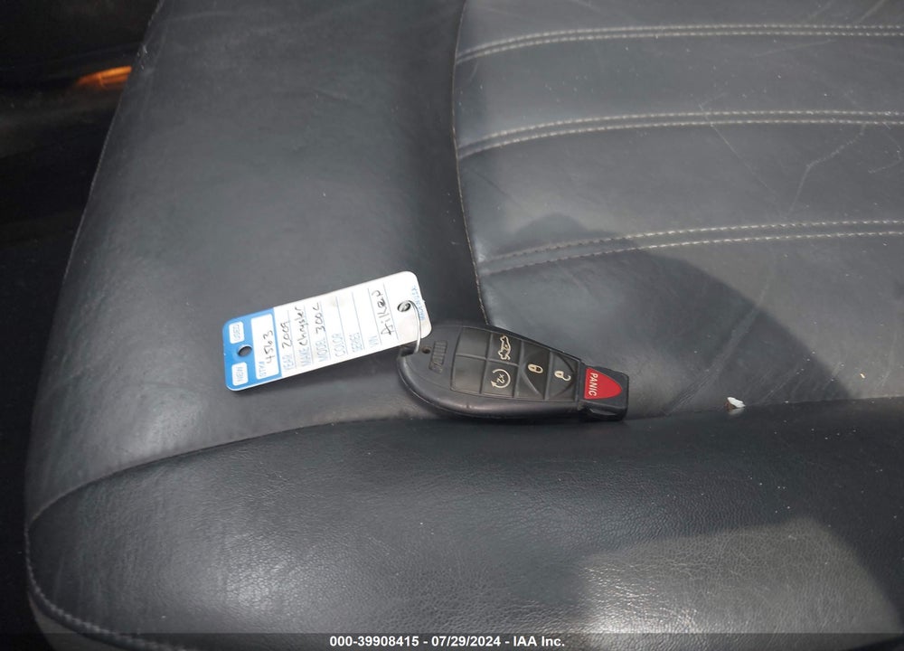 2009 CHRYSLER 300C VIN: 2C3KA63T79H613034