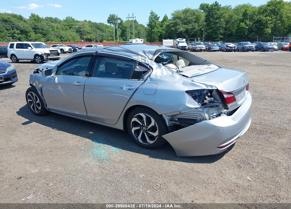 2017 HONDA ACCORD VIN: 1HGCR3F81HA044257