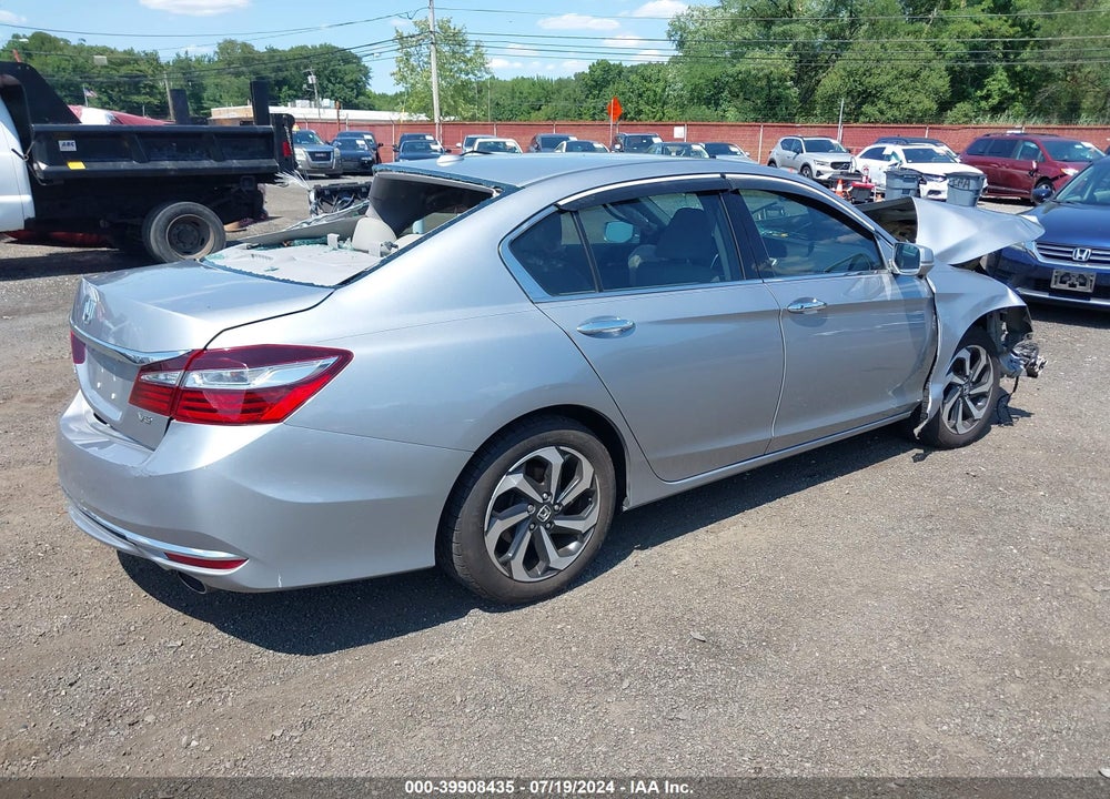 2017 HONDA ACCORD VIN: 1HGCR3F81HA044257