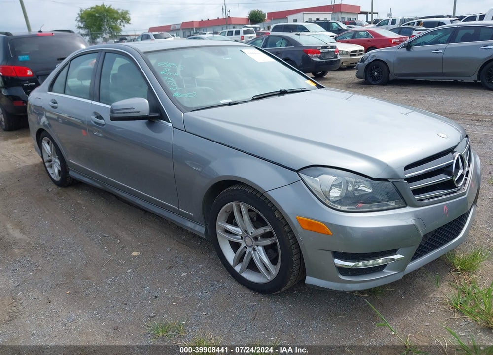 2014 MERCEDES-BENZ C 250 LUXURY/SPORT VIN: WDDGF4HB1EA943029