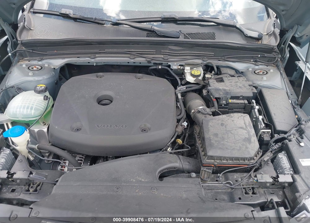 2021 VOLVO XC40 T4 R-DESIGN VIN: YV4AC2HM2M2481651