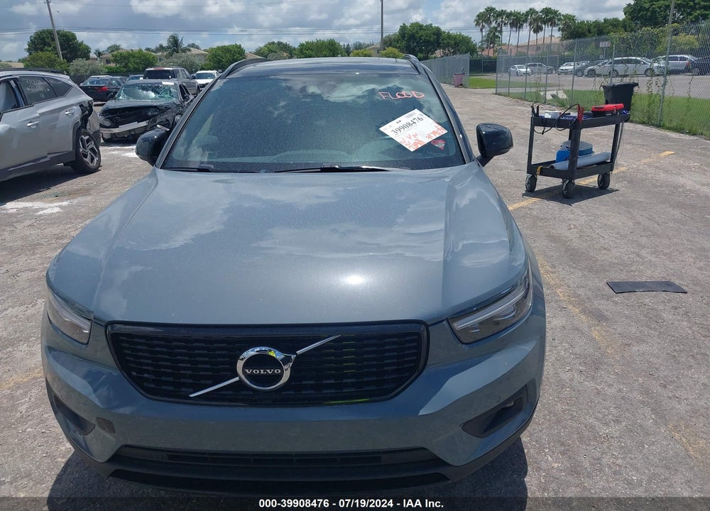 2021 VOLVO XC40 T4 R-DESIGN VIN: YV4AC2HM2M2481651