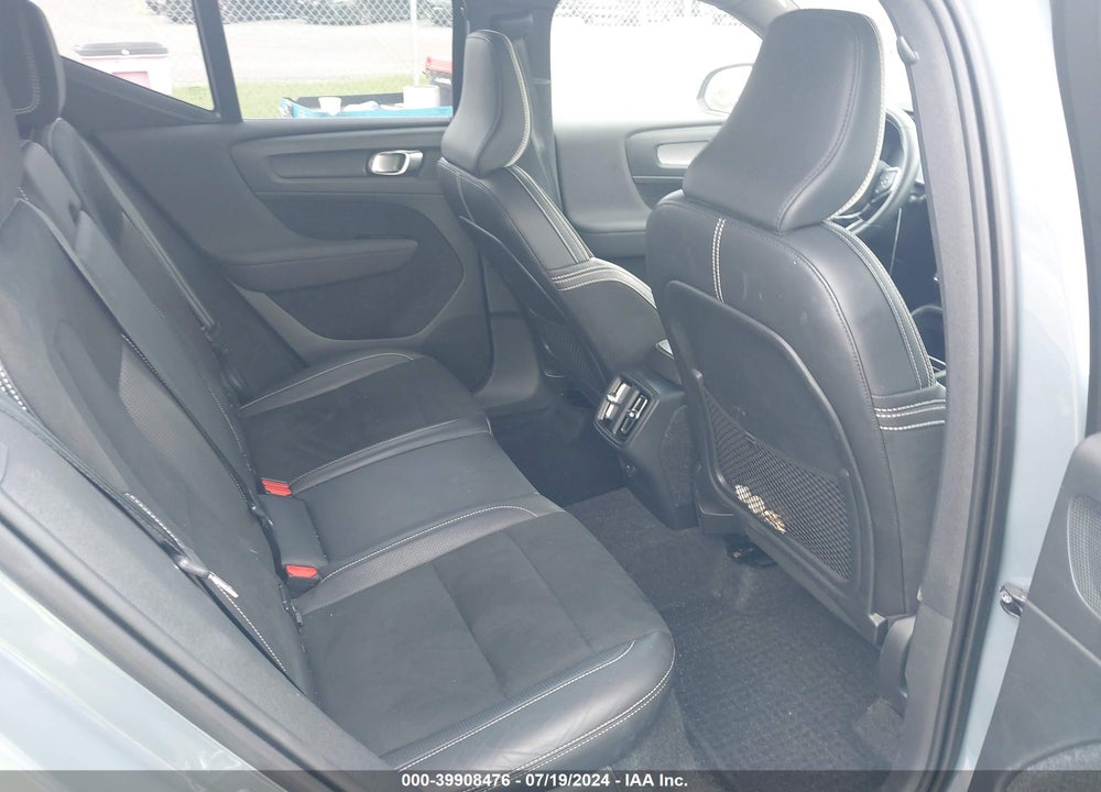 2021 VOLVO XC40 T4 R-DESIGN VIN: YV4AC2HM2M2481651