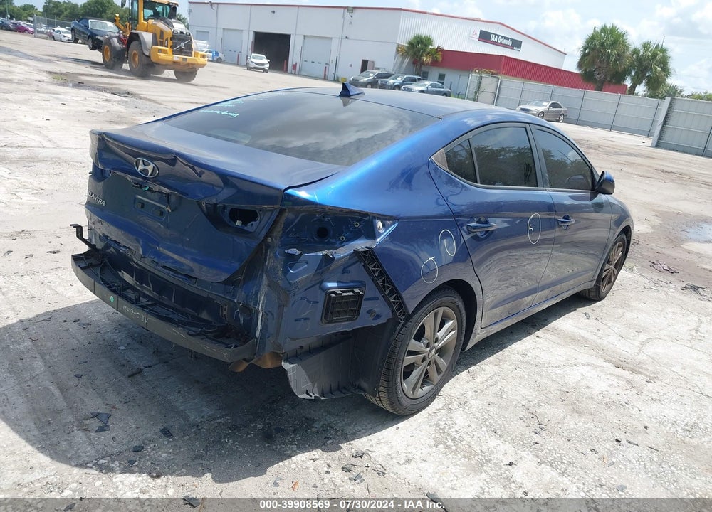 2017 HYUNDAI ELANTRA VIN: 5NPD84LF3HH057020