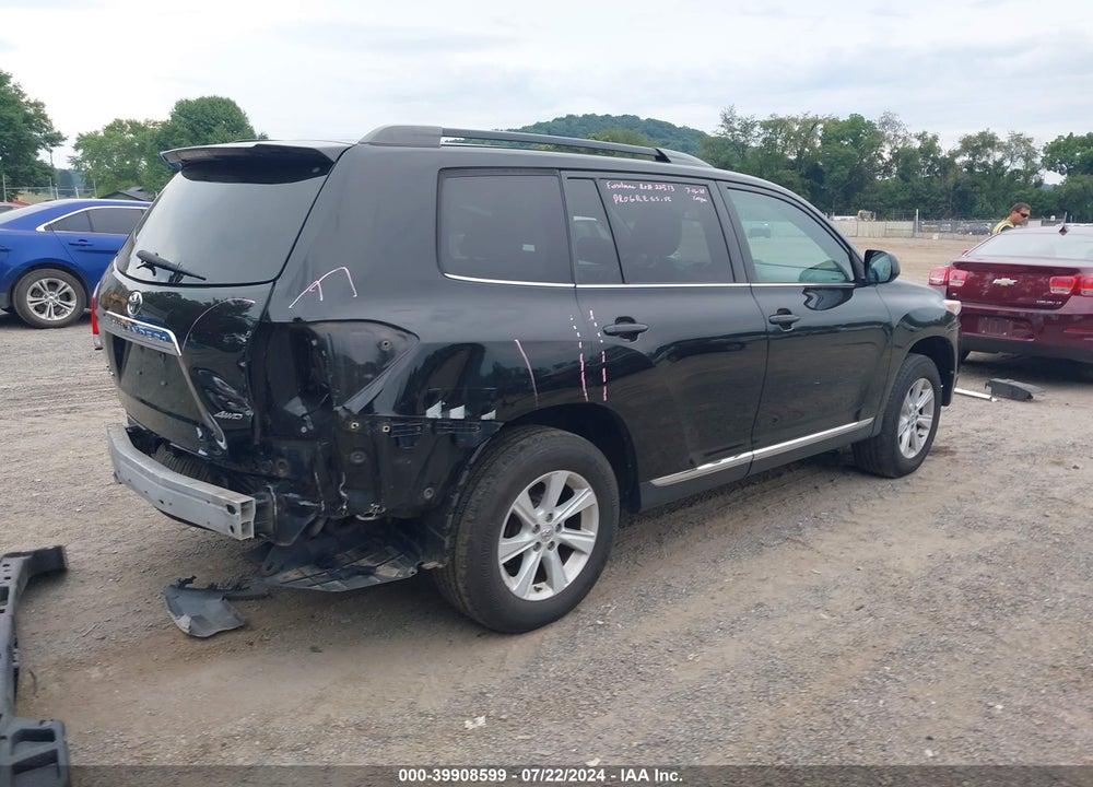 2013 TOYOTA HIGHLANDER SE V6 VIN: 5TDBK3EH4DS256650