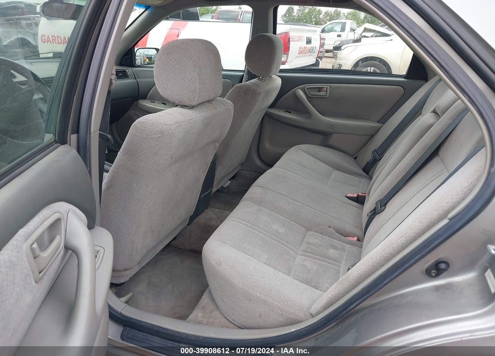 2001 TOYOTA CAMRY LE VIN: JT2BG22K110605802