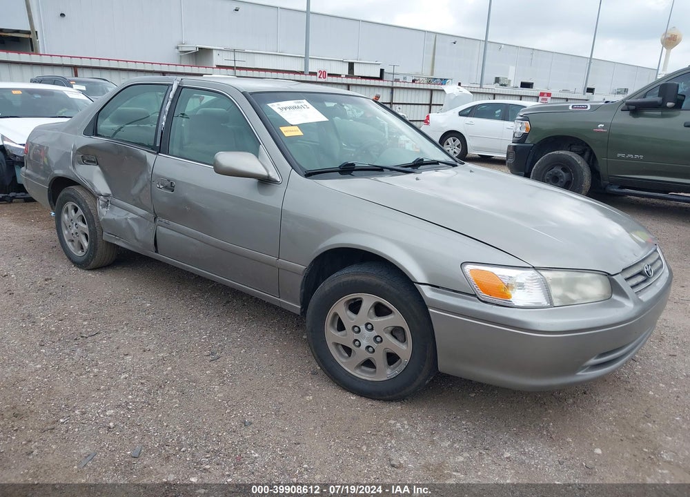 2001 TOYOTA CAMRY LE VIN: JT2BG22K110605802