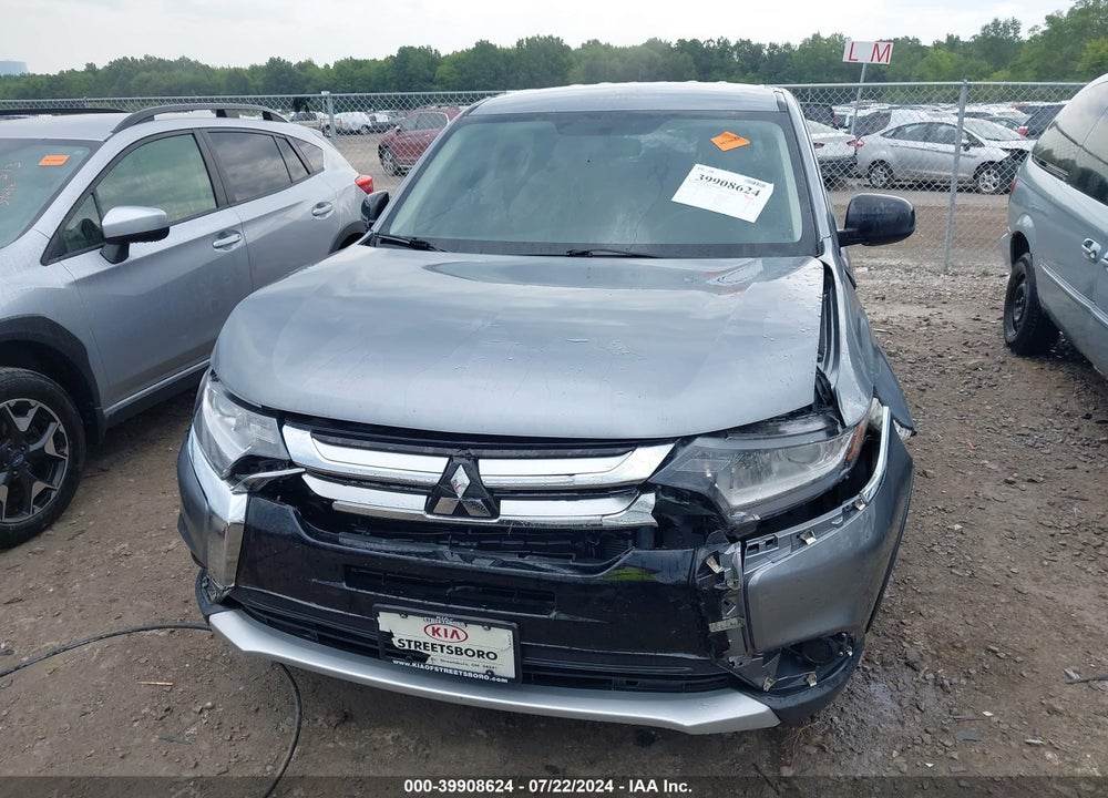2018 MITSUBISHI OUTLANDER ES VIN: JA4AD2A31JZ052595