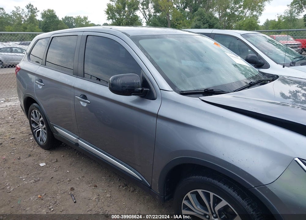 2018 MITSUBISHI OUTLANDER ES VIN: JA4AD2A31JZ052595