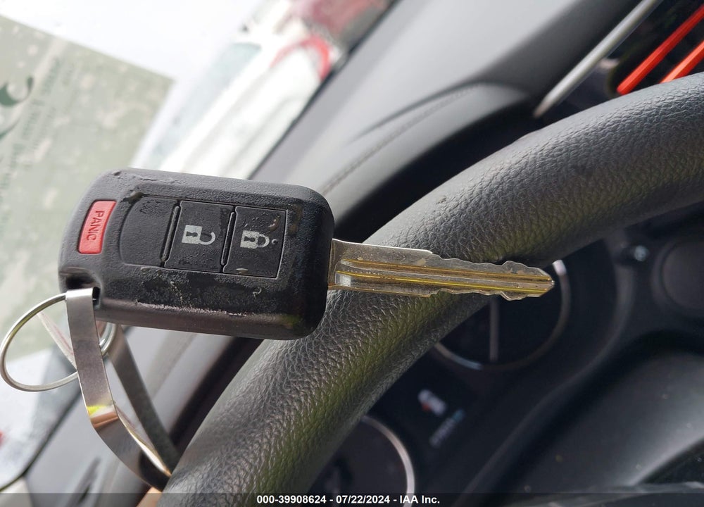 2018 MITSUBISHI OUTLANDER ES VIN: JA4AD2A31JZ052595