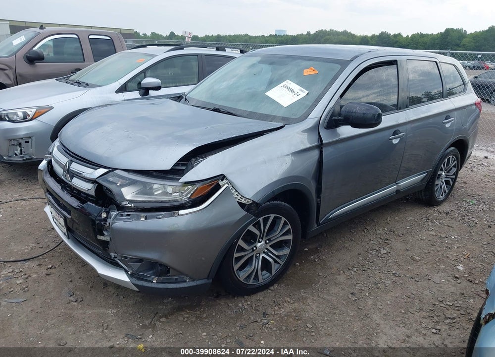 2018 MITSUBISHI OUTLANDER ES VIN: JA4AD2A31JZ052595