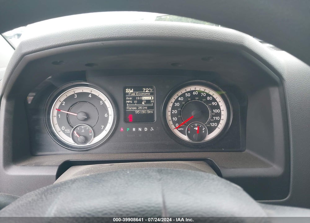 2018 RAM 1500 EXPRESS 4X4 5'7 BOX VIN: 3C6RR7KG2JG230742