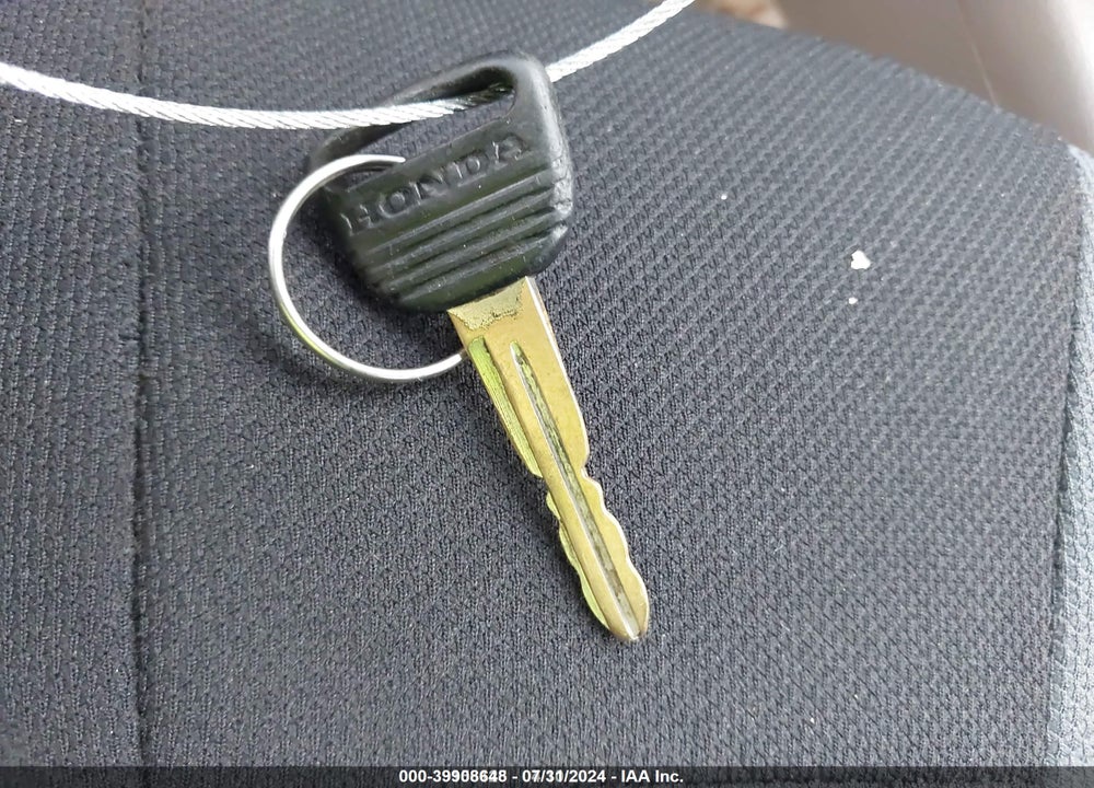 2000 HONDA CIVIC DX VIN: 1HGEJ6620YL001675