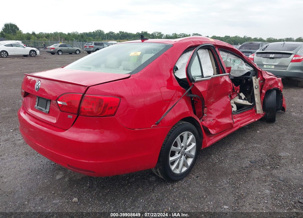 2014 VOLKSWAGEN JETTA 1.8T SE VIN: 3VWD17AJ1EM412198
