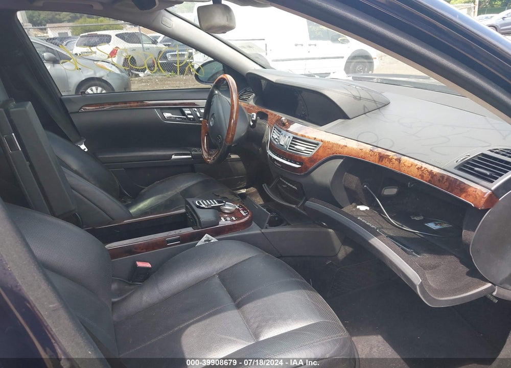 2008 MERCEDES-BENZ S 550 4MATIC VIN: WDDNG86X98A222052