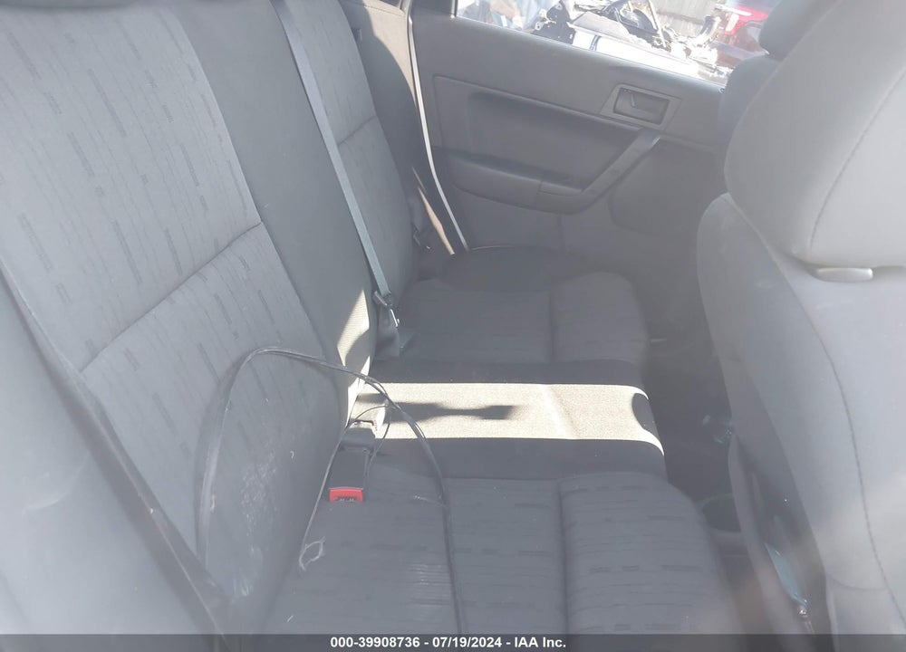 2010 FORD FOCUS SE VIN: 1FAHP3FN3AW278625