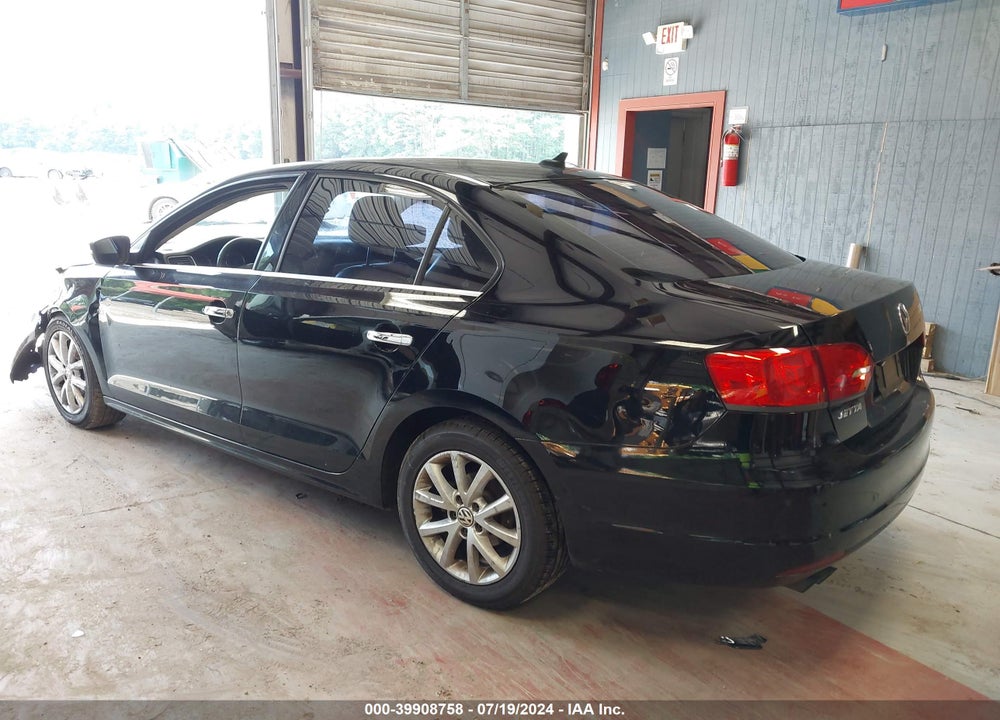 2013 VOLKSWAGEN JETTA 2.5L SE VIN: 3VWDP7AJ7DM292274