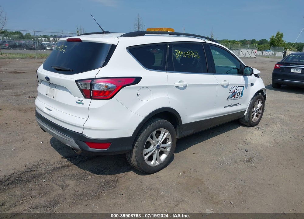 2018 FORD ESCAPE SE VIN: 1FMCU0GD5JUC90395