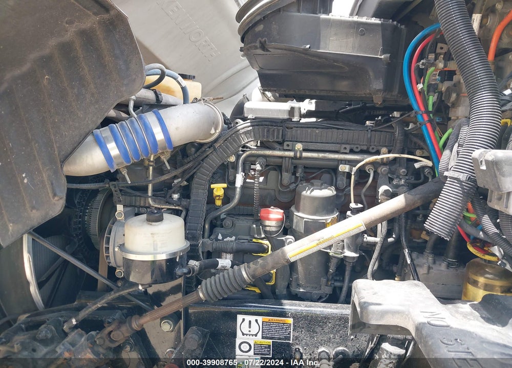 2020 KENWORTH T680 VIN: 1XKYDP9X7LJ377539