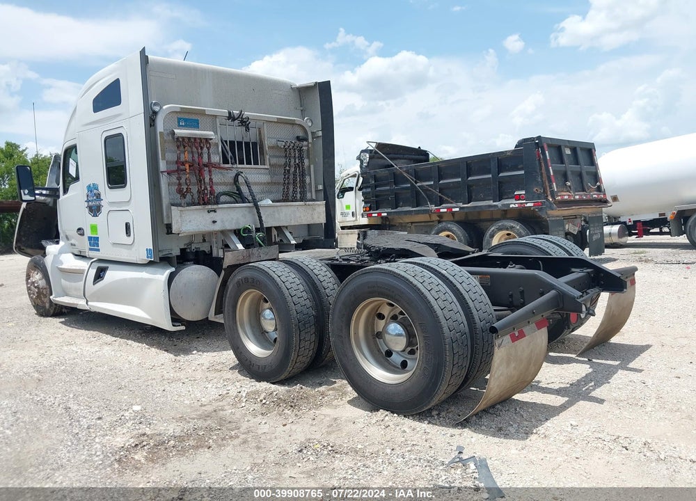 2020 KENWORTH T680 VIN: 1XKYDP9X7LJ377539
