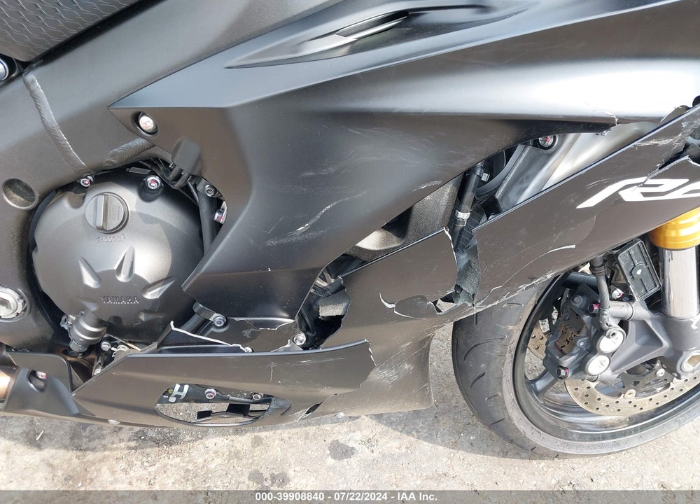 2017 YAMAHA YZFR6 C VIN: JYARJ28Y2HA000173