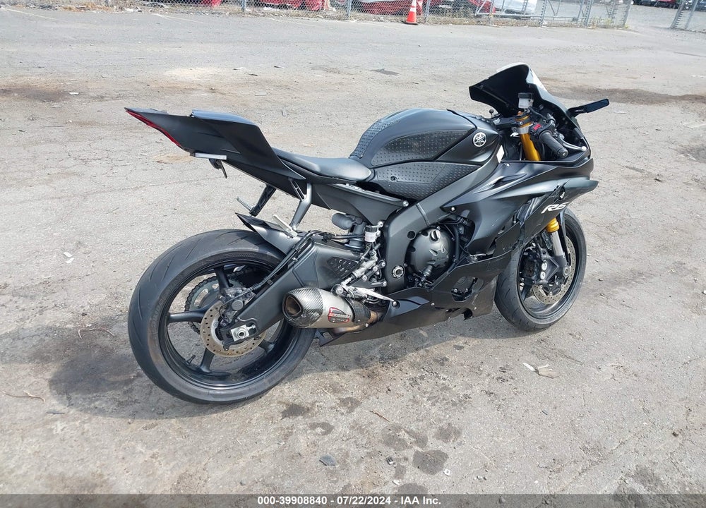 2017 YAMAHA YZFR6 C VIN: JYARJ28Y2HA000173