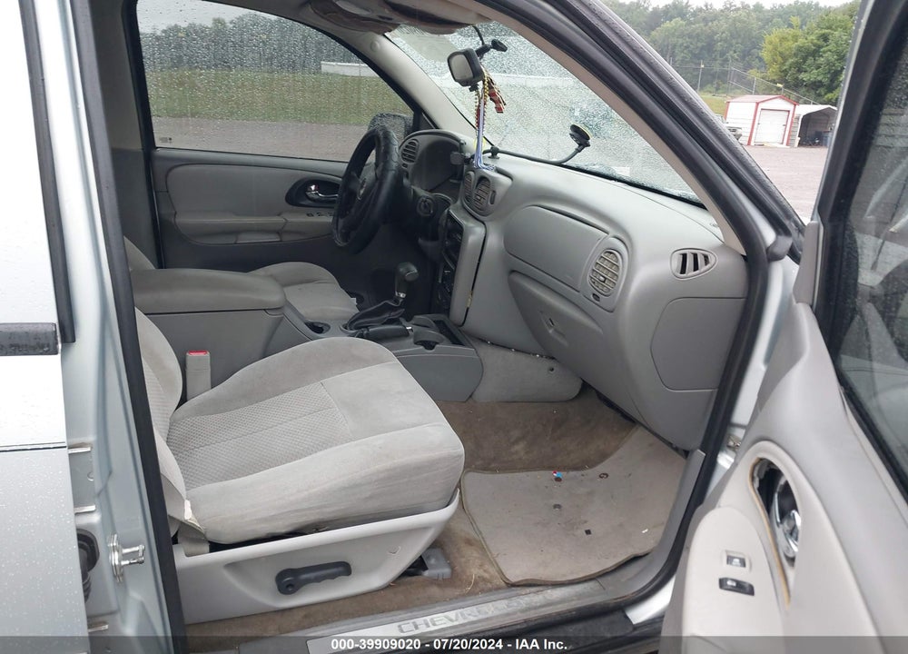 2007 CHEVROLET TRAILBLAZER LS VIN: 1GNDT13S972265758